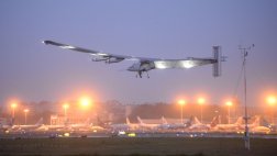Solar Impulse 2: suspenden despegue por mal tiempo