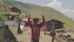 Nepal: sobrevivientes rehacen sus vidas a un mes del sismo