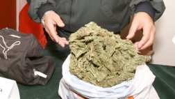 Tres policías detenidos en Huamachuco por transportar marihuana