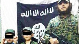 Estado Islámico: Niño de foto con decapitado iría a Australia