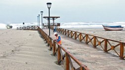 Chiclayo: arenamiento amenaza nuevo malecón del Puerto Eten