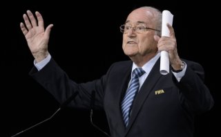 FIFA: Joseph Blatter ganó la elección tras retiro de Hussein
