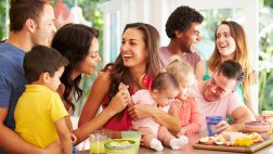 Tips para encontrar el equilibro entre tus amigos y tu familia