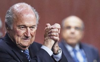 Blatter: el reelecto presidente de FIFA, contra viento y marea