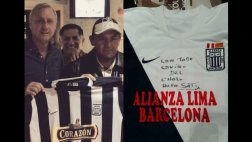 Sotil y Cruyff se encontraron y posaron con camiseta de Alianza