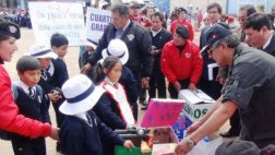 Huancayo: escolares cambiaron juguetes bélicos por educativos