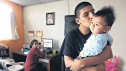 La incertidumbre de ser un padre adolescente