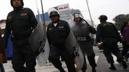Piura: doce locales venden uniformes de policías sin control
