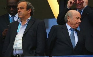 Platini sobre Blatter: "Fue una decisión difícil pero valiente"
