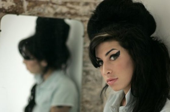 Amy Winehouse: cuñado asegura que su hermano la "destruyó"