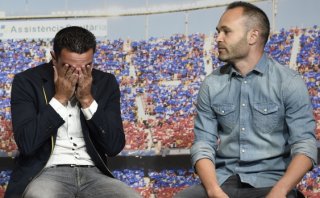 El emotivo discurso de Iniesta que hizo llorar a Xavi Hernández