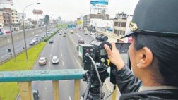 Fotopapeletas también en Panamericana Norte y Carretera Central