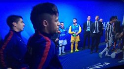 Luis Suárez y Patrice Evra se dieron la mano antes de la final