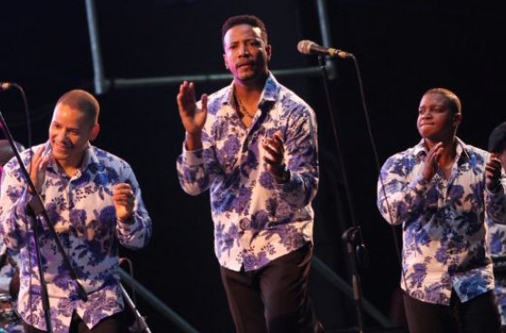 Noche de salsa y sabor en el Estadio Nacional