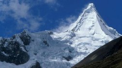 Huaraz: cuatro extranjeros desaparecieron en nevado Tocllaraju