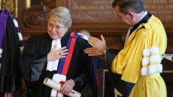 Bachelet: "La educación debe ser un derecho y no un mercado"