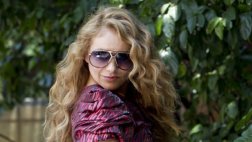 Paulina Rubio es víctima de burlas tras equivocarse en Twitter