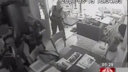 Separan a policía que robó celular durante intervención en SJL