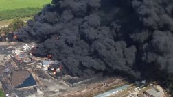 Cuatro muertos en gigantesco incendio en Kiev