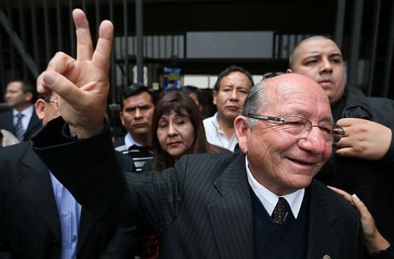 SJM: inhabilitado por dar auto municipal a familia de exalcalde