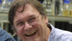 Un ganador del Nobel no quiere trabajar con mujeres