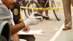 Balacera en SJL: extorsionador de colegios abatido por policía
