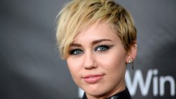 Miley Cyrus: "No me identifico ni como chico ni como chica"