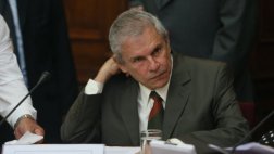 Castañeda dijo que ineficiencia del MEF demora inicio de obras