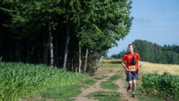 Atleta con deficiencia visual completa carrera gracias a un GPS