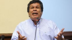 Heriberto Benítez justifica vuelta a Congreso: "No soy Drácula"