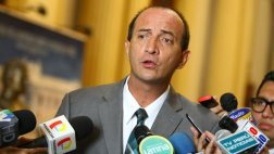 Conservadores achorados, liberales monses