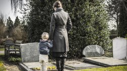 Seis formas de hablar con tus hijos pequeños sobre la muerte