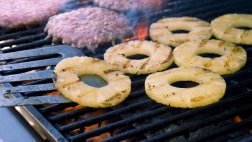 Disfruta de una parrillada diferente preparando estos alimentos