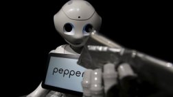 El robot Pepper da el salto de las tiendas a los hogares