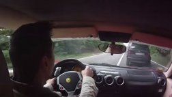 YouTube: Casi estrella un Ferrari F430 en una prueba de manejo