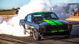 YouTube: Mustang eléctrico no tiene rivales en piques