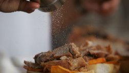 Cinco lugares para celebrar el Día del Chicharrón
