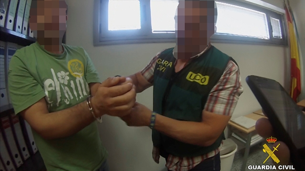 [Foto] Venezolano que traficaba droga en perros fue detenido en España