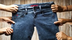 El caso de la mujer que quedó atrapada en sus apretados jeans