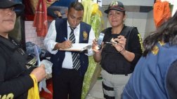 Requisa en penal Ancón II: hallan 50 celulares y 30 chips