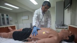 Usan simulación clínica para la mejor formación de médicos