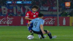 Chile vs. Uruguay: la huacha de Jorge Valdivia a charrúa Fucile