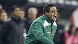 Técnico de Bolivia: "No cobran penal ni expulsaron al arquero"