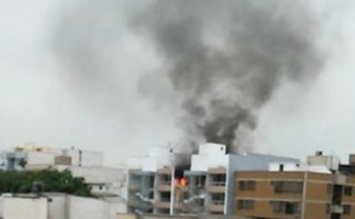 San Borja: incendio destruyó departamento en un cuarto piso