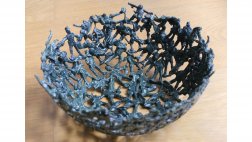 DIY: crea un peculiar bowl derritiendo soldaditos de juguete