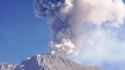 Volcán Ubinas: alcalde solicitó implementos de protección