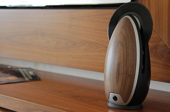 Vuelve al pasado gracias a este moderno tocadiscos