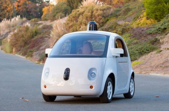 Dos autos de Google que se conducen solos casi chocan