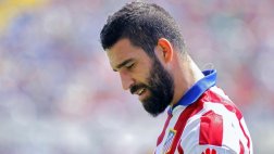 Arda Turan negó vía Twitter ser el nuevo fichaje del Barcelona