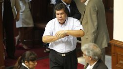 Benítez pide votar por nueva Mesa Directiva pese a suspensión